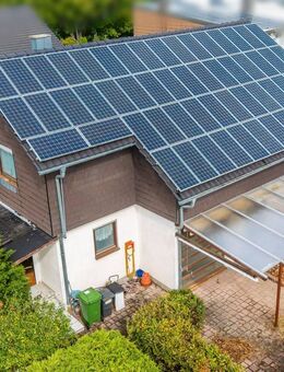 Freistehendes 1-Fam. Haus mit Photovoltaik u. 2 Garagen in Eggenstein-Leopoldshafen - Eggenstein-Leopoldshafen
