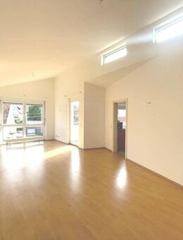 Attraktives Angebot! Interessante 3 Zimmer-Wohnung mit Süd-Balkon! - Köngen
