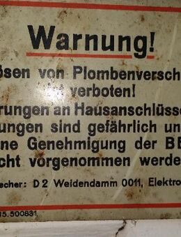 Schild Bewag Plomben aus Metall - Berlin Friedrichshain-Kreuzberg