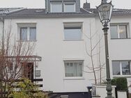 Familientraum: Charmantes Stadthaus mit gekonnter Raumaufteilung! Einbauküche! Garten und Terrasse! - Düsseldorf