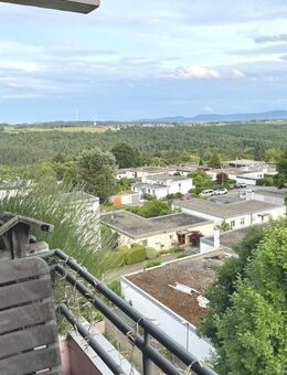 Großzügige 5,5 Zimmer-Wohnung mit Balkone & Aufzug in Baltmannsweiler! - Baltmannsweiler