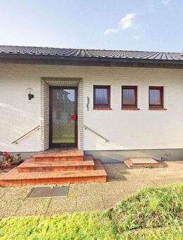 Provisionsfrei! Freistehendes Einfamilienhaus in Ritterhude - Ihr Rückzugsort auf großem Grundstück - Ritterhude