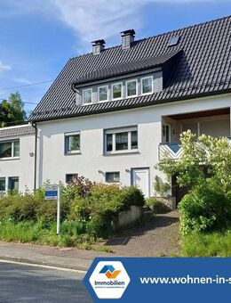 VR IMMO: Vielseitiges Ein- bis Zweifamilienhaus mit 3 Garagen in Hilchenbach- Lützel! - Hilchenbach