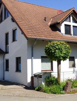 Gemütliche, hochwertige Doppelhaushälfte mit großer Terrasse - Rottenburg (Neckar)