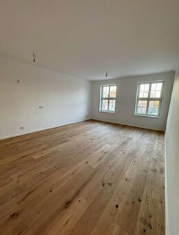 WOHN T RAUM - Exklusive 3-Zimmer-Wohnung mit Gartenanteil im Offizierskasino Jüterbog - Jüterbog