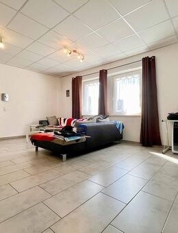 Renovierte, vermietete 4- Zimmer- Wohnung in Altenplos - Heinersreuth