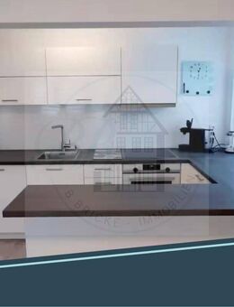 Hannover-Stöcken: Stilvoll kernsanierte 2-Zimmer-Wohnung mit großer Dachterrasse - Hannover