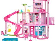 Barbie Puppenhaus Traumvilla, mit 3 Etagen, Licht- und Soundeffekt, Wendelrutsche, Balkon und Pool