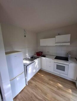 2-Raum-Wohnung mit EBK und Balkon im ruhigen Hinterhaus - Dresden