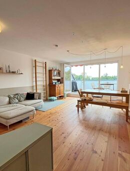 Traumhafte Wohnung mit 4 Zi, Balkon, Aufzug, TG und vielem mehr - Bergisch Gladbach