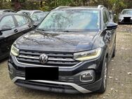 VW T-Cross, 1.0 TSI Style RKam, Jahr 2022 - Rüsselsheim