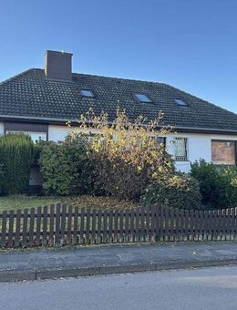 EFH mit ca. 150 m² Wohn-/Nutzfläche + Keller auf schönem, zentral gelegenen Grundstück in Hittfeld - Seevetal