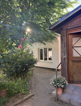 Einzigartiges, freistehendes Stadthaus mit Geschichte - stilvoll saniert, sofort bezugsbereit - Kriftel