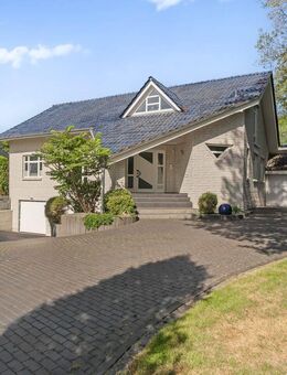 Oyten-Sagehorn | Tatort-Kulisse trifft Eleganz: Einfamilienhaus in idyllischer Lage und ideal angebunden - Oyten