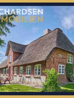 Reetdachhaus mit viel Charme auf einem idyllisch und ruhig gelegenen Grundstück - Klanxbüll