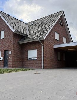 IMMOBILIEN GUMNIOR präsentiert *provisionsfrei*: Moderne Doppelhaushälfte in Emsbüren mit Garten und Carport - Emsbüren