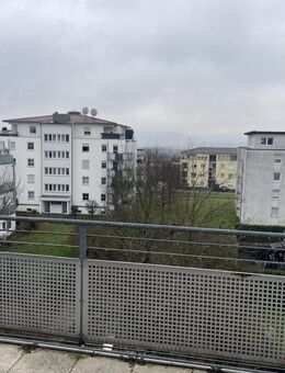 3-Zimmer-Dachgeschoßwohnung mit tollem Blick zum sofortigen Bezug - Waiblingen