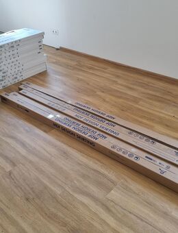 80 m2 Holz-Designbelag - neuer Klebevinyl +Klebstoff +Fußleisten - Hamburg