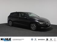 VW Golf, 1.5 TSI VIII Active, Jahr 2021 - Walsrode