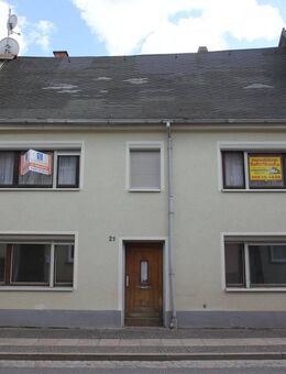 Waltershausen, 2 Familienhaus mit Anbau - Waltershausen