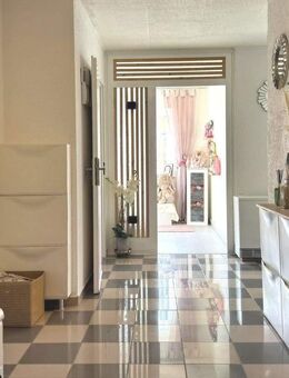 Helle, top gepflegte 3,5-Zimmer-Wohnung mit Balkon und Garage - Aalen