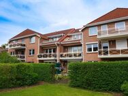 Kapitalanlage vermietete, geräumige und moderne 2-Zimmer-Etagen-Wohnung mit Balkon und Tiefgarage - Norderstedt