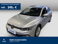 VW Golf, 2.0 TDI VIII Life CarConnect Blind-Spot, Jahr 2021 - Göppingen