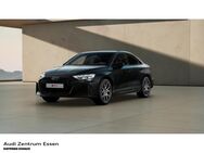 Audi RS3, LIMOUSINE, Jahr 2022 - Essen