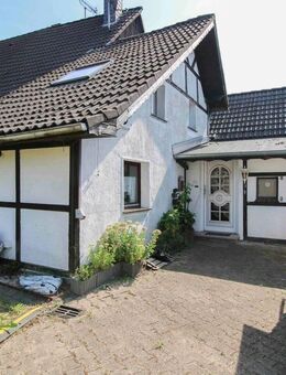 Gemütliches Einfamilienhaus mit modernisiertem Bad und Garten in Kürten - Kürten