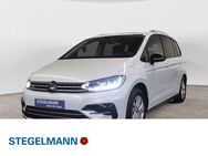 VW Touran, 1.5 l TSI OPF Comfortline, Jahr 2022 - Lemgo