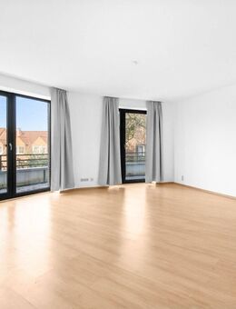 Stuhr-Brinkum: Schöne Drei-Zimmer-Wohnung mit Tiefgaragenstellplatz in begehrter Lage - Stuhr