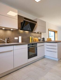 Neubau-Familientraum: geräumiges Reiheneckhaus in Top-Lage - Peißenberg