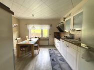 Großzügiges Einfamilienhaus mit Einliegerwohnung, PV-Anlage und Garten in Bad Hersfeld - Bad Hersfeld
