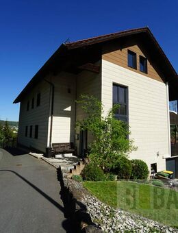 Für Kapitalanleger oder Eigennutzer! Dreiparteienhaus in toller Wohnlage von Kronach. - Kronach