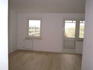 Samstags-Besichtigung: sanierte großzügige 2-Zimmer-Whg mit Balkon und Einbauküche in Beelitz! - Beelitz