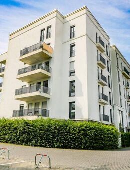 Lichtdurchflutete Eleganz: Großzügige 3-Zi.-Wohnung mit Balkon und TG-Stellplatz! - Frankfurt (Main)
