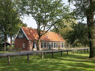 Charakteristisches freistehendes Haus mit großem Garten - Getelo