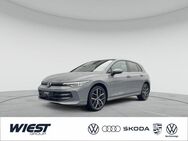 VW Golf, 1.5 l Style eTSI OPF, Jahr 2022 - Bensheim