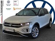 VW T-Roc, 1.5 TSI Style 1 AP, Jahr 2023 - Ganderkesee