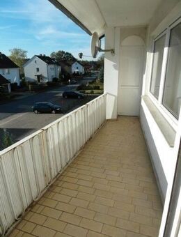 -Bilder folgen- 3ZKBB in gepflegtem MFH - Bielefeld