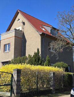 Schöne Wohnung in toller Lage mit Garten; direkter Zugang zu Waschküche, Hobbyraum und Keller - Berlin