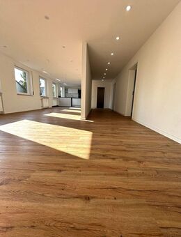 Hochwertig renovierte 4-Zimmer-Wohnung in Waghäusel-Kirrlach - modern, großzügig & provisionsfrei - Waghäusel