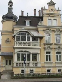 Schöne 4 Zimmer Wohnung in zentraler Lage von Coburg mit Einbauküche - Coburg