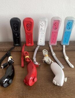Nintendo Wii MotionPlus Controller und Nunchuk - Bergisch Gladbach