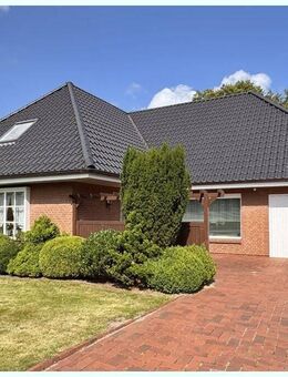 Komfortables Wohnhaus mit schönem Garten in beliebter ruhiger Wohnlage wenige Minuten ins Zentrum! - Husum (Schleswig-Holstein)