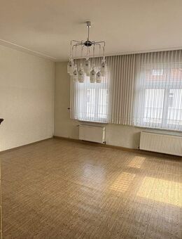 Mehrfamilienhaus in idealer Lage - Ihre optimale Kapitalanlage! - Crimmitschau