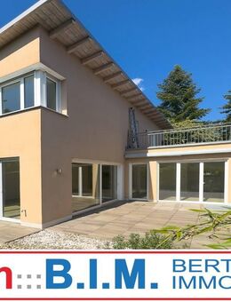 Modernes Patio-Haus mit mediterraner Anmutung | Lichtdurchflutet - Krailling