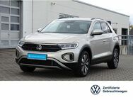 VW T-Roc, 1.0 TSI Move, Jahr 2023 - Meißen