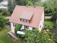 Renovierungsbedürftiges Einfamilienhaus im Wohngebiet "Weiherlache" - Feuchtwangen