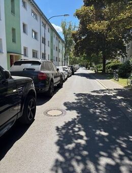 Platzwunder ! Schönes 1-Familien-Haus als RMH in sehr guter Lage von Frankfurt am Main - Carl v. Weinberg Siedlung - Frankfurt (Main)